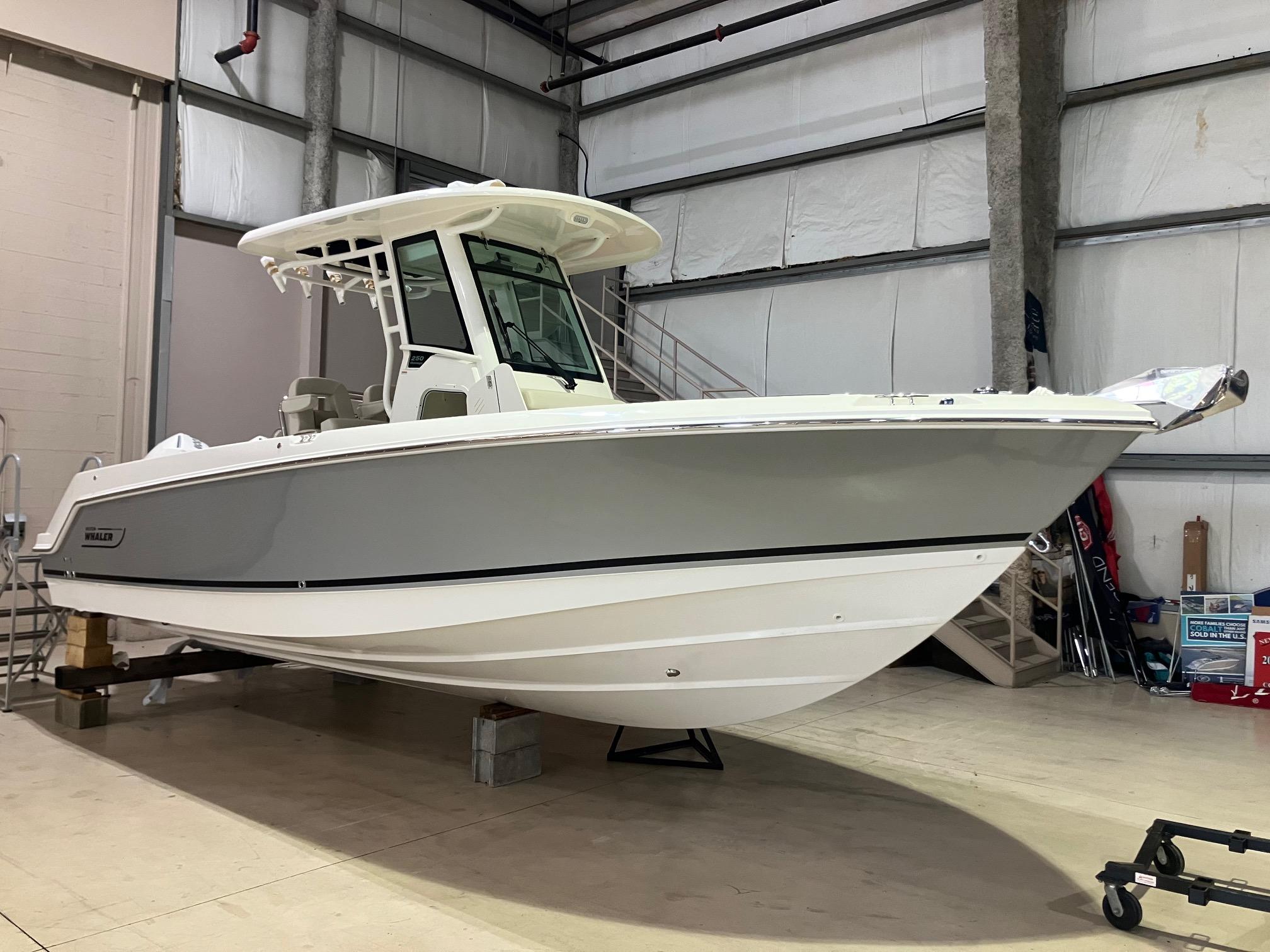 16264_2025-boston-whaler-250-
